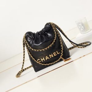 CHANEL 22 MINI HANDBAG Shiny Calfskin black 20 ¡Á 19 ¡Á 6 cm