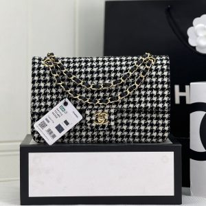 Alternative view of CHANEL MINI CLASSIC 11.12 HANDBAG 25 15.5 ¡Á 25.5 ¡Á 6.5 cm
