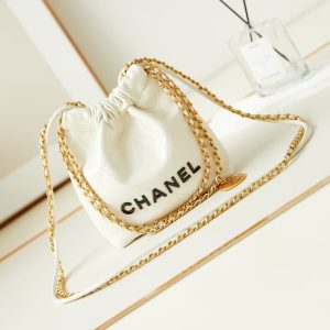 Chanel 22 Mini Handbag 20x19x6cm