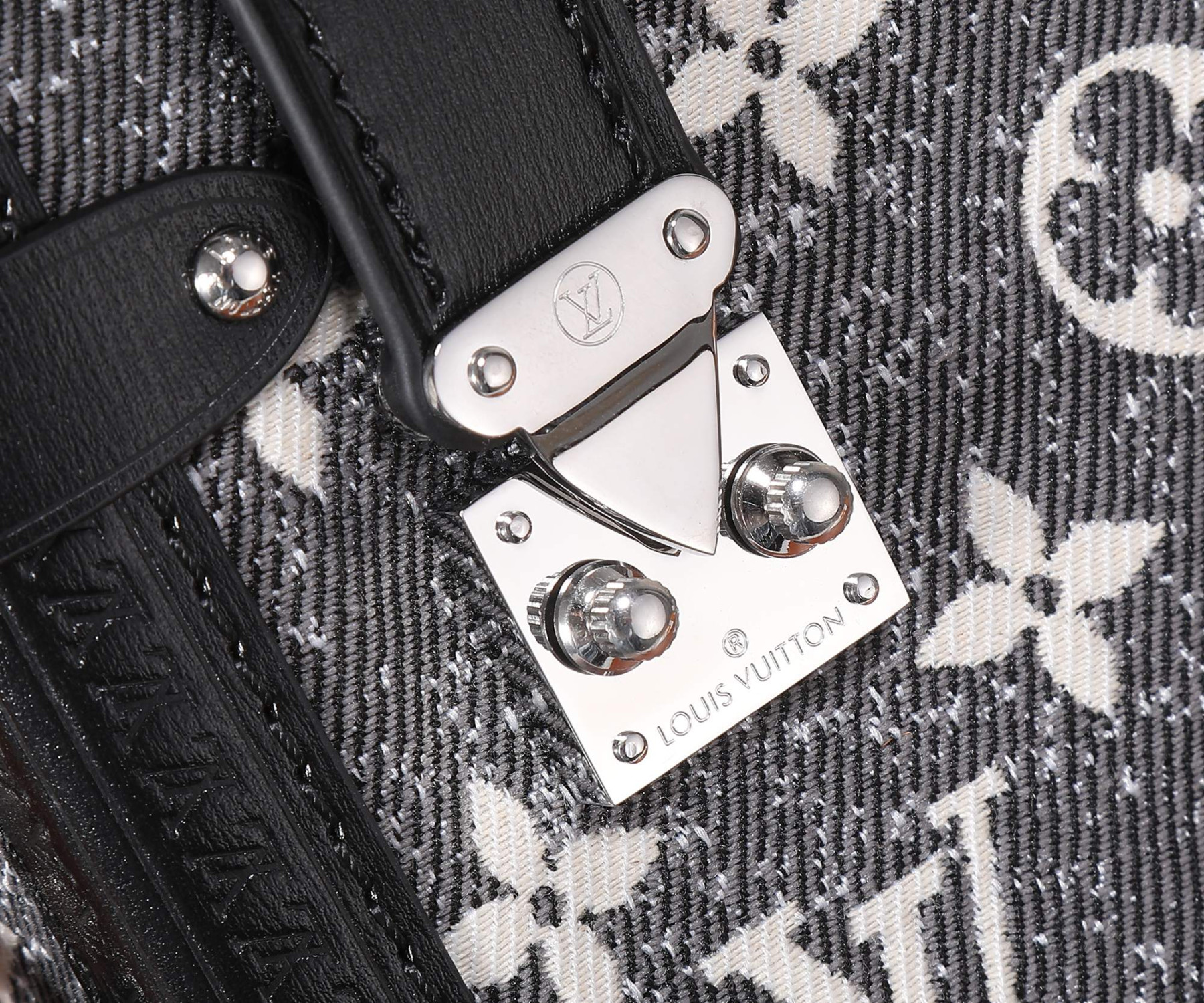 LV SIDE TRUNK MM M21460 8.3 x 5.5 x 2.4 inches - Image 5