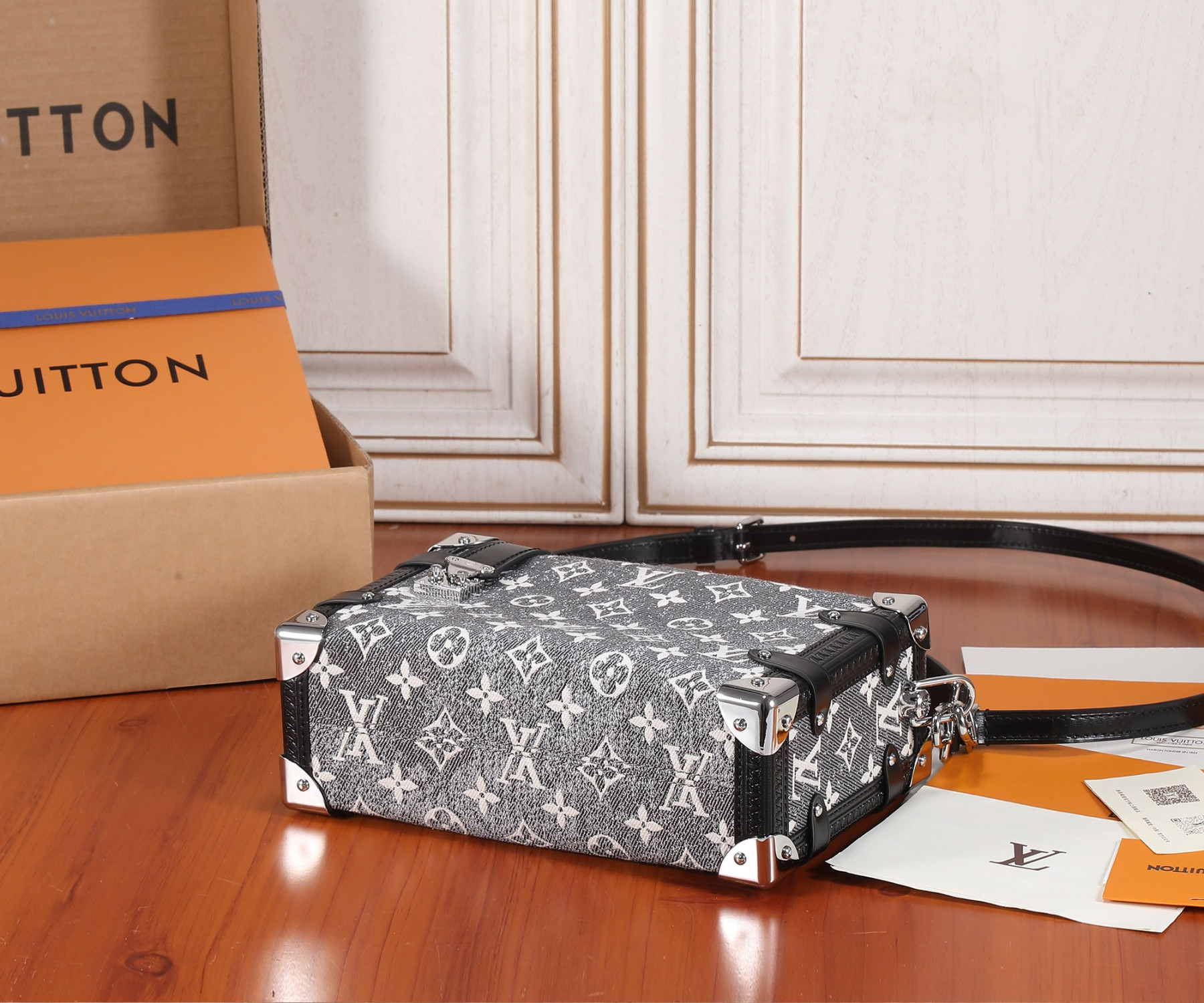 LV SIDE TRUNK MM M21460 8.3 x 5.5 x 2.4 inches - Image 8