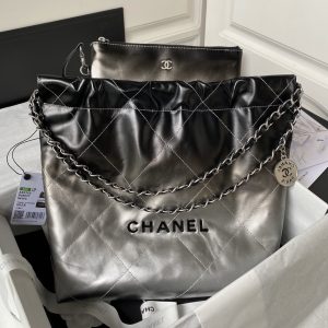 CHANEL 22 SMALL HANDBAG Shiny Calfskin SILVER 13.7¡Á14.4¡Á2.7 in