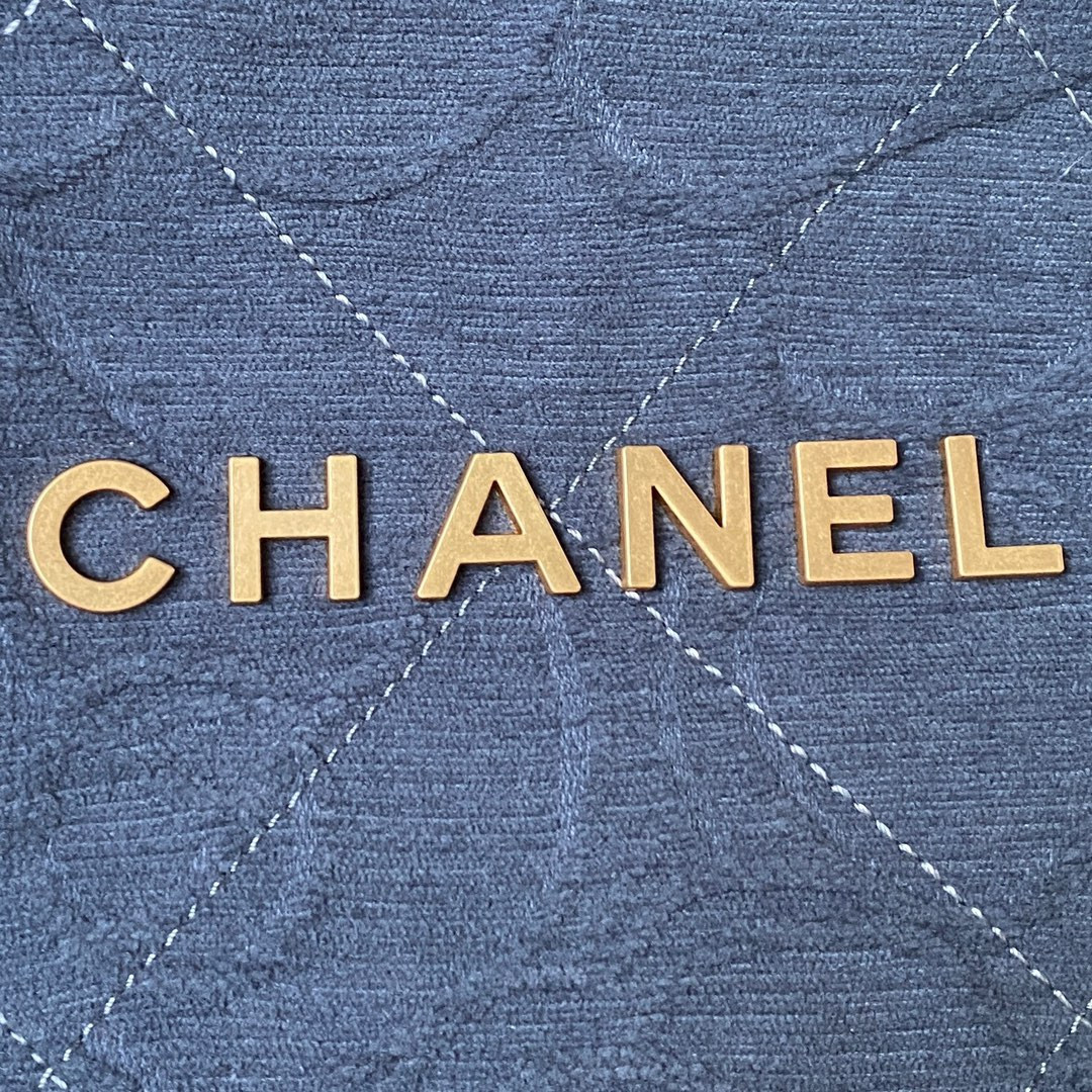 CHANEL 22 SMALL HANDBAG velvet NAVY 13.7¡Á14.4¡Á2.7 in - Image 4
