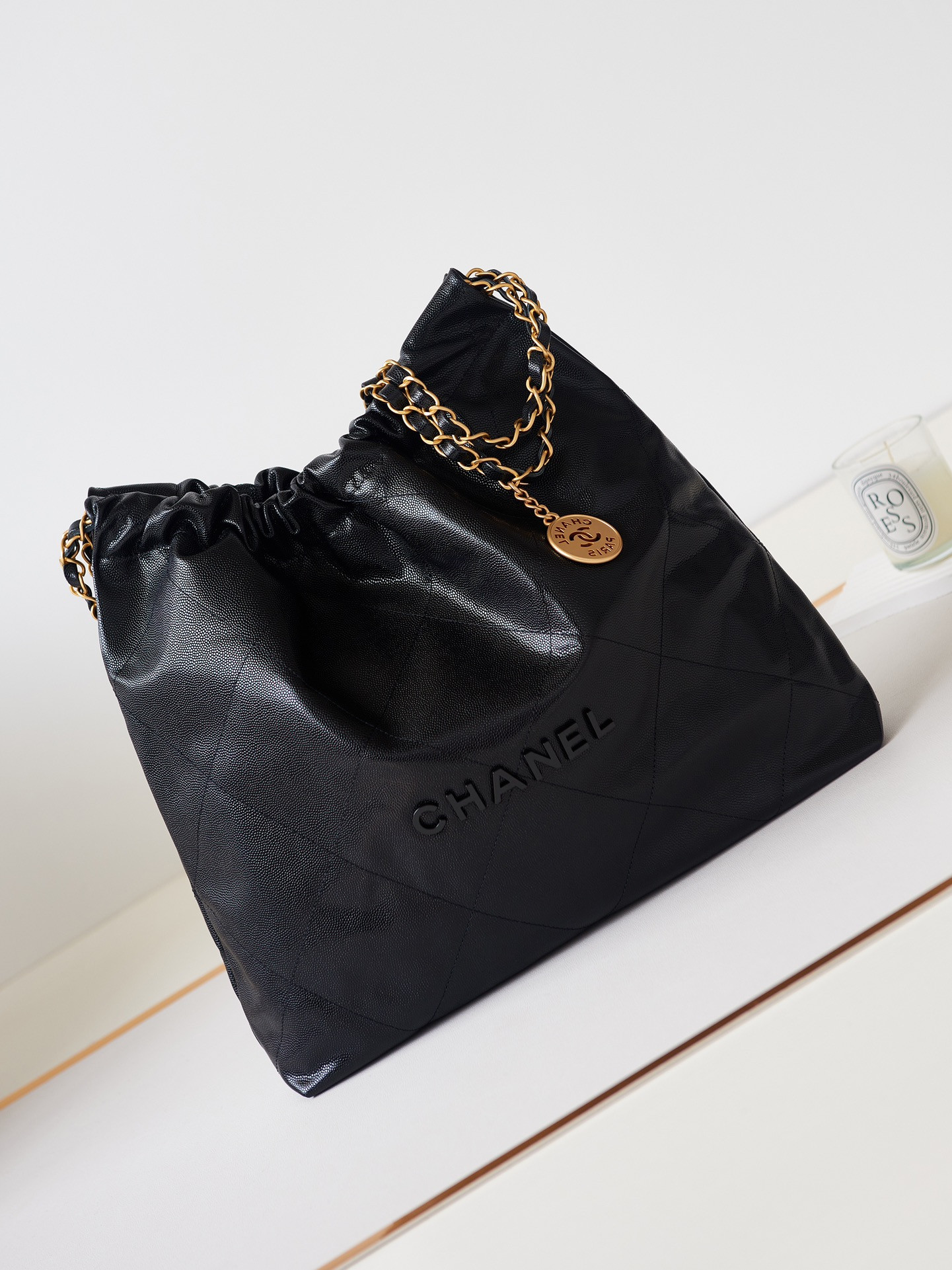 CHANEL 22 HANDBAG Shiny Calfskin Black 15.21¡Á16.38¡Á3.12 in