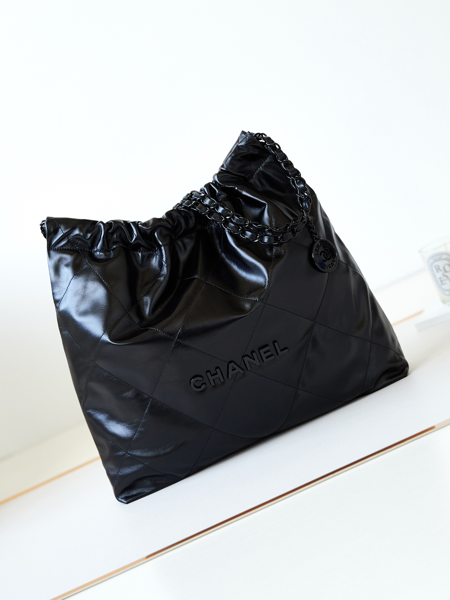 CHANEL 22 HANDBAG Shiny Calfskin ALL Black 15.21¡Á16.38¡Á3.12 in - Image 2