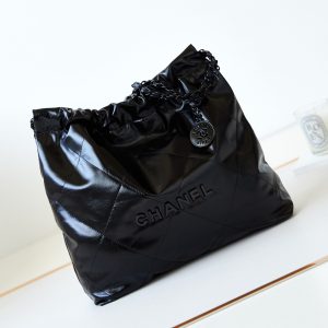 CHANEL 22 SMALL HANDBAG Shiny Calfskin ALL BLACK 13.7¡Á14.4¡Á2.7 in