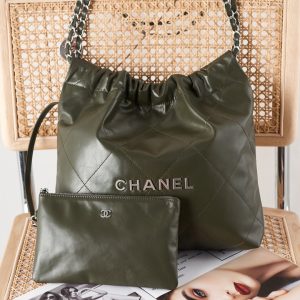 CHANEL 22 SMALL HANDBAG Shiny Calfskin & SILVER Metal BLACK 13.7¡Á14.4¡Á2.7 in