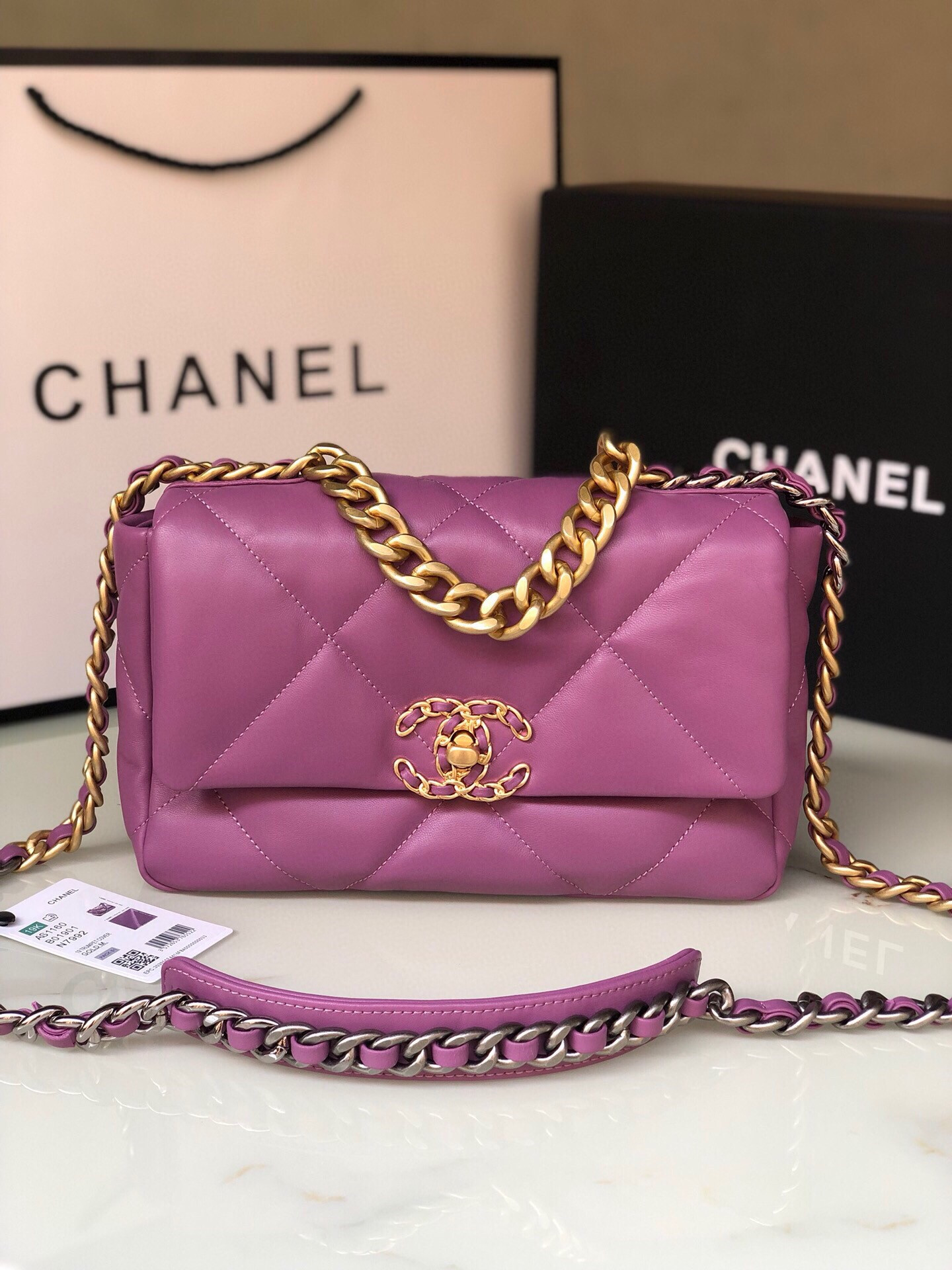 CHANEL 19 HANDBAG Shiny Leather, Gold-Tone, Silver-Tone & Ruthenium-Finish Metal Purple 6.2 ¡Á 10.1 ¡Á 3.5 in