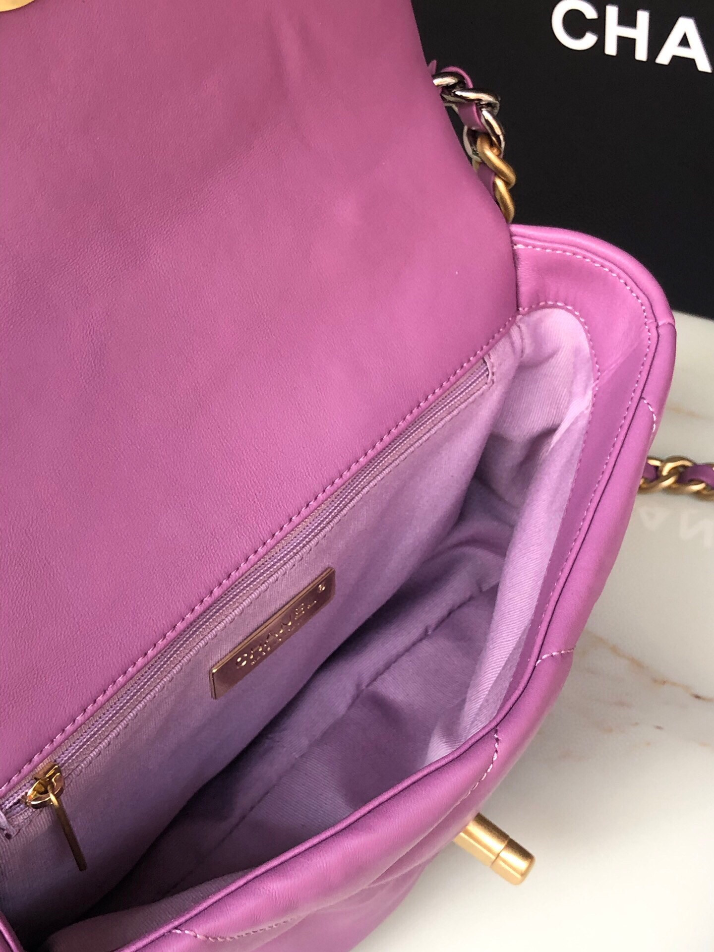 CHANEL 19 HANDBAG Shiny Leather, Gold-Tone, Silver-Tone & Ruthenium-Finish Metal Purple 6.2 ¡Á 10.1 ¡Á 3.5 in - Image 9