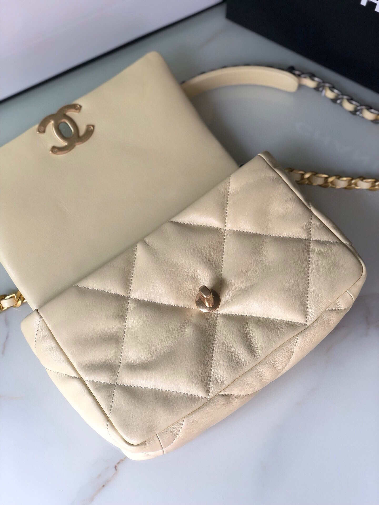 CHANEL 19 HANDBAG Shiny Leather, Gold-Tone, Silver-Tone & Ruthenium-Finish Metal Dark Yellow 6.2 ¡Á 10.1 ¡Á 3.5 in - Image 8