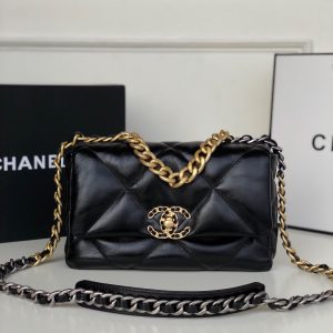 Alternative view of CHANEL 19 HANDBAG Shiny Leather, Gold-Tone, Silver-Tone & Ruthenium-Finish Metal Black 6.2 ¡Á 10.1 ¡Á 3.5 in