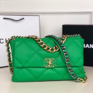 Alternative view of CHANEL 19 LARGE HANDBAG Shiny Leather, Gold-Tone, Silver-Tone & Ruthenium-Finish Metal Green 7.8 ¡Á 11.7 ¡Á 3.9 in