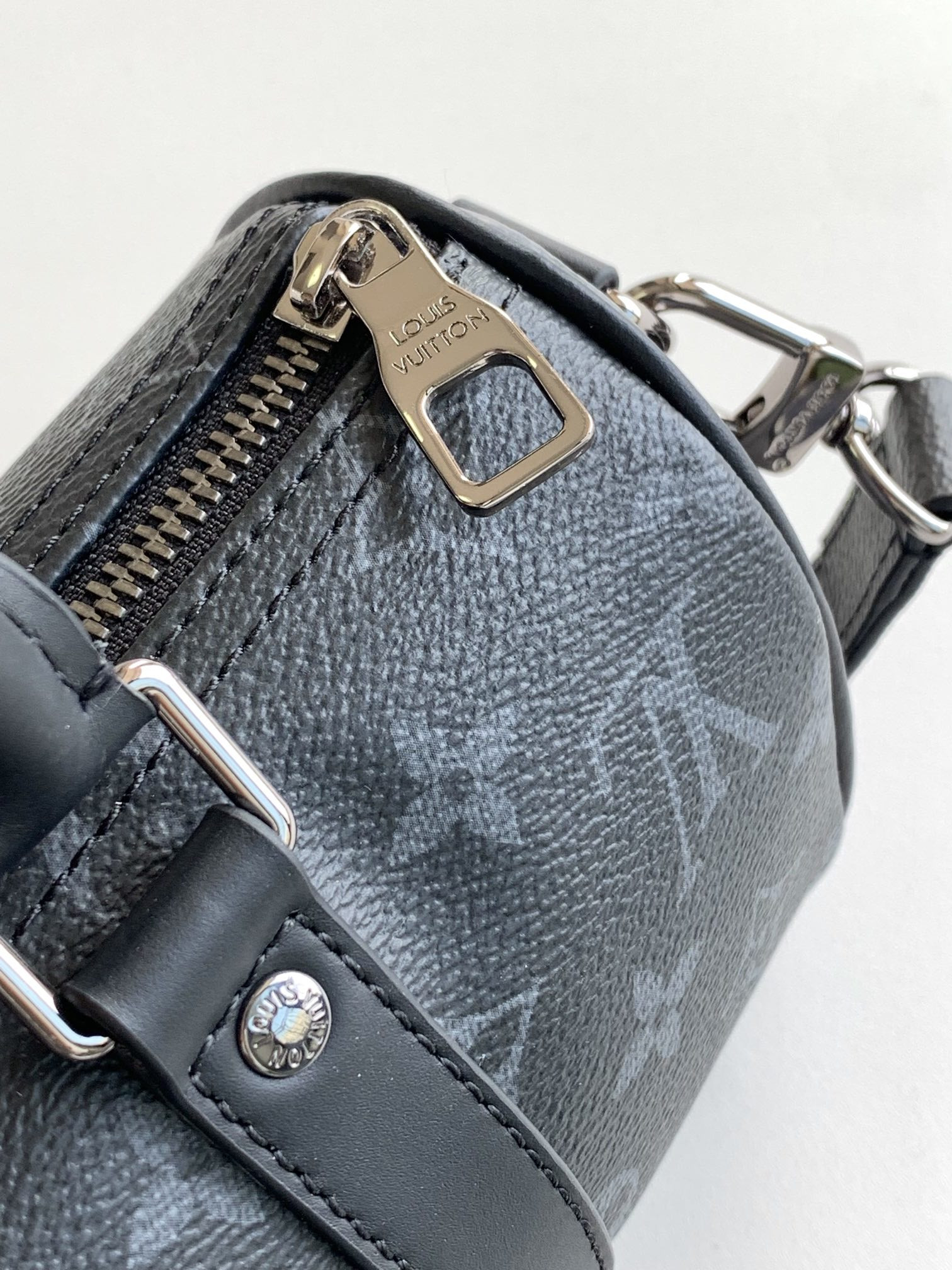 Louis Vuitton Keepall XS Monogram Eclipse Reverse Black M45947 21 x 12 x 9 CM - Image 7