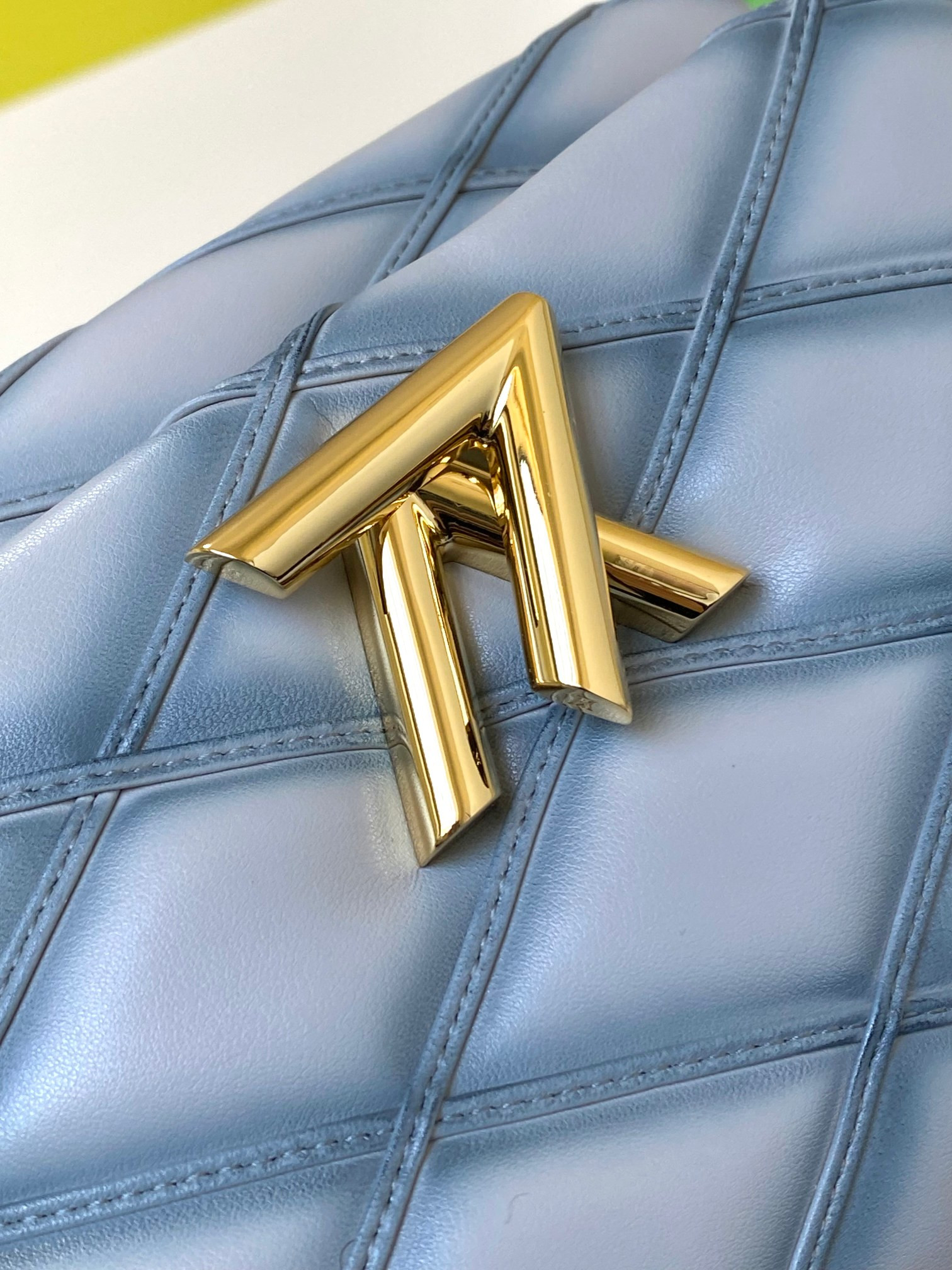 LOUIS VUITTON M24186 GO-14 MM 9.1 x 6.3 x 3.9 inches - Image 9