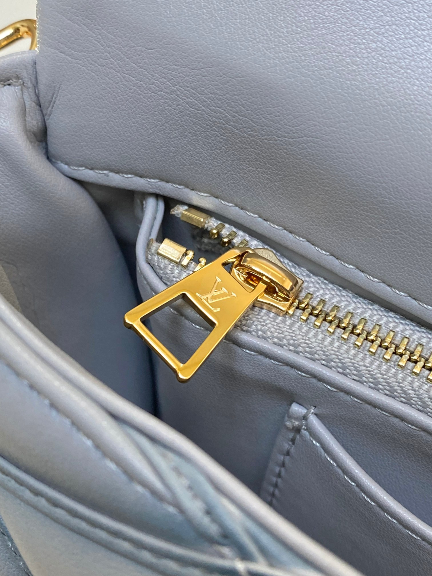 LOUIS VUITTON M24186 GO-14 MM 9.1 x 6.3 x 3.9 inches - Image 10