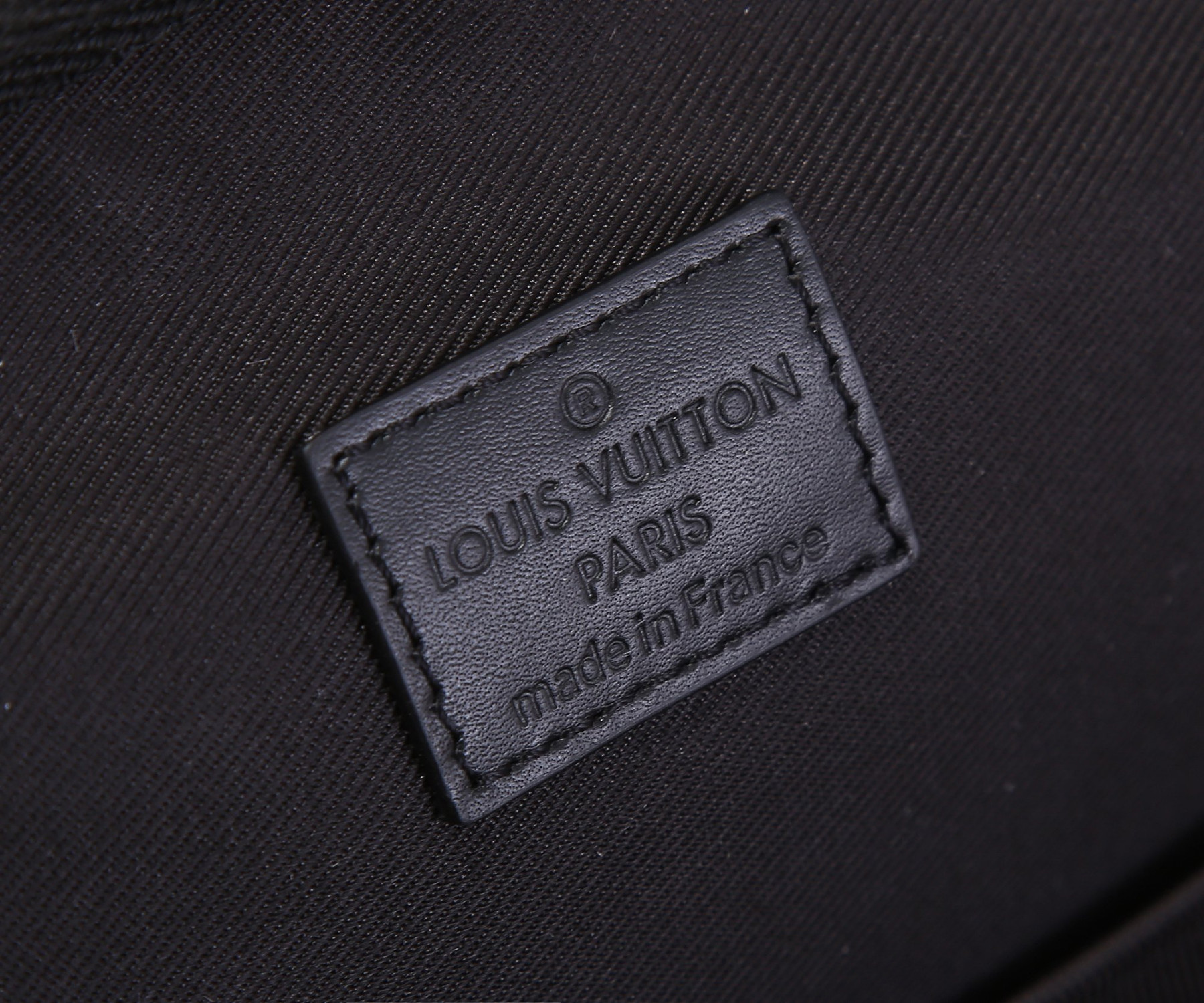 Louis Vuitton N40499 Avenue Backpack 40 x 31 x 15 cm - Image 19