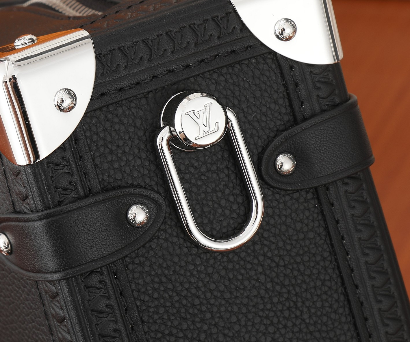 LV Side Trunk MM M25160 8.3 x 5.5 x 2.4 inches - Image 7