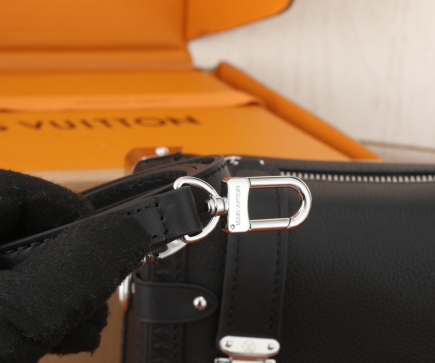 LV Side Trunk MM M25160 8.3 x 5.5 x 2.4 inches - Image 18