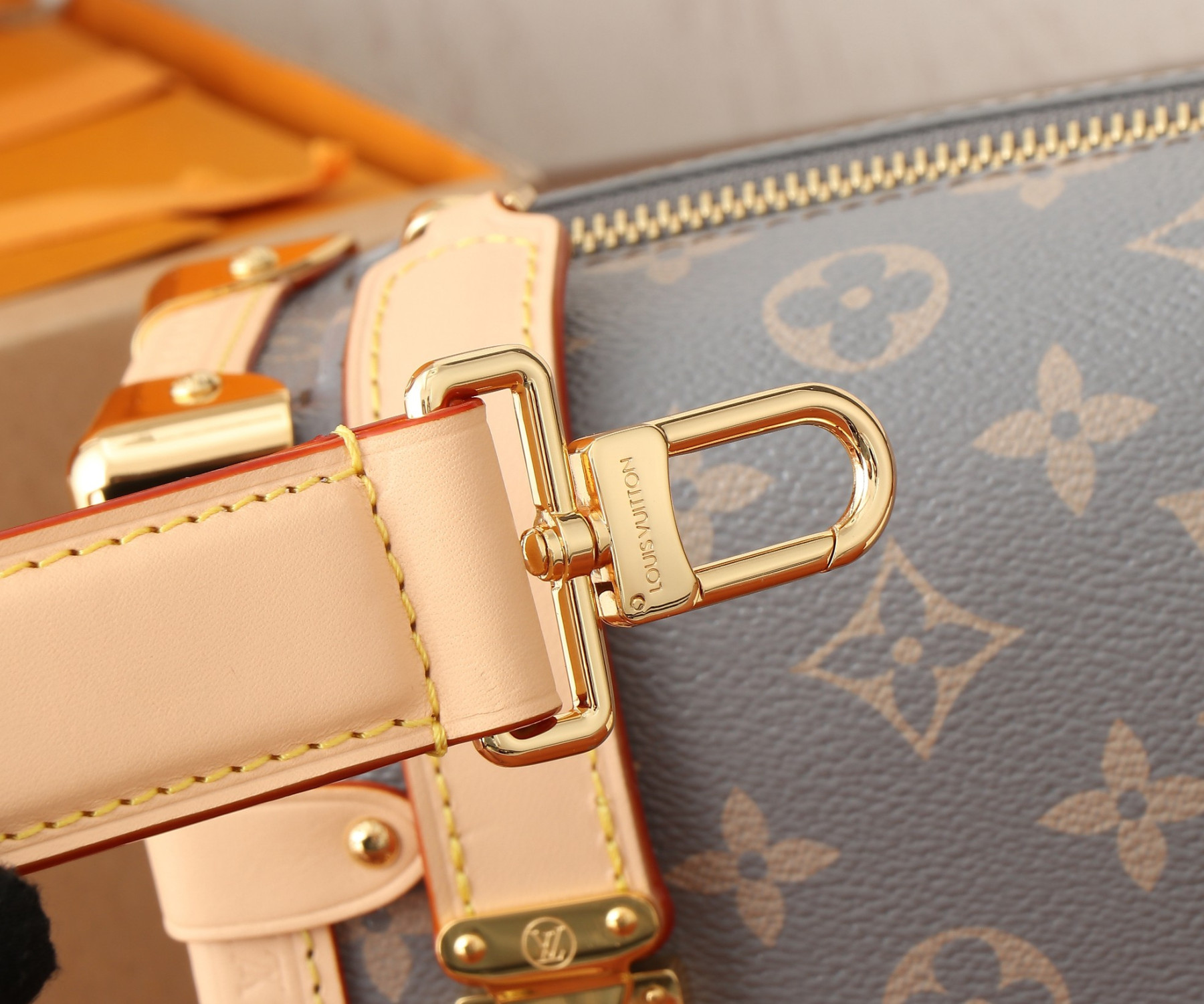 LV Side Trunk M12428 21x14x6CM - Image 10