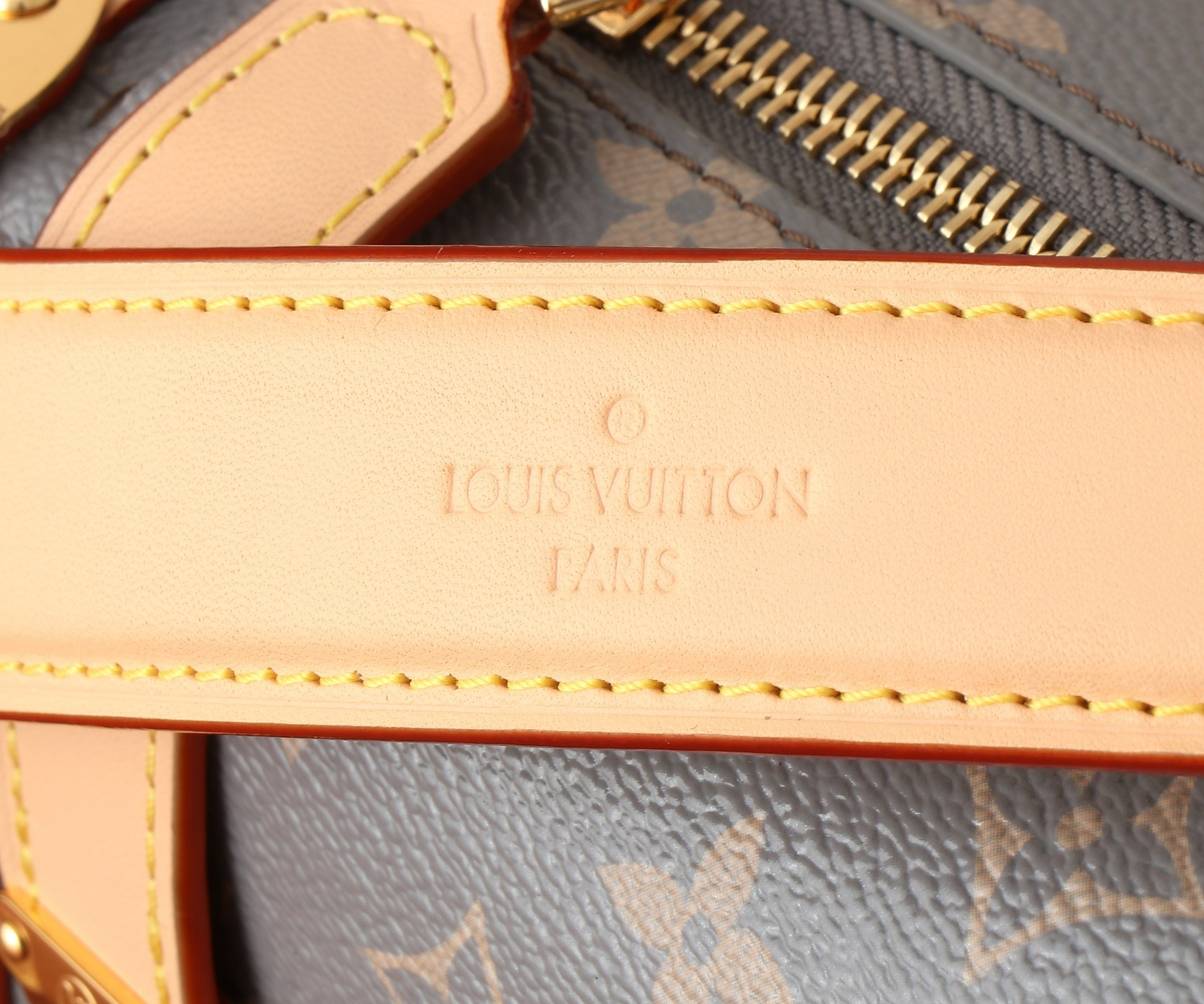 LV Side Trunk M12428 21x14x6CM - Image 14