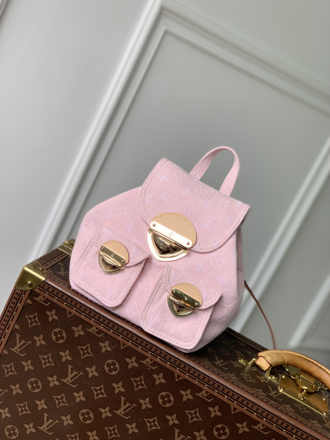 LV Venice Backpacks M13031 24 x 26 x 7 cm - Image 2