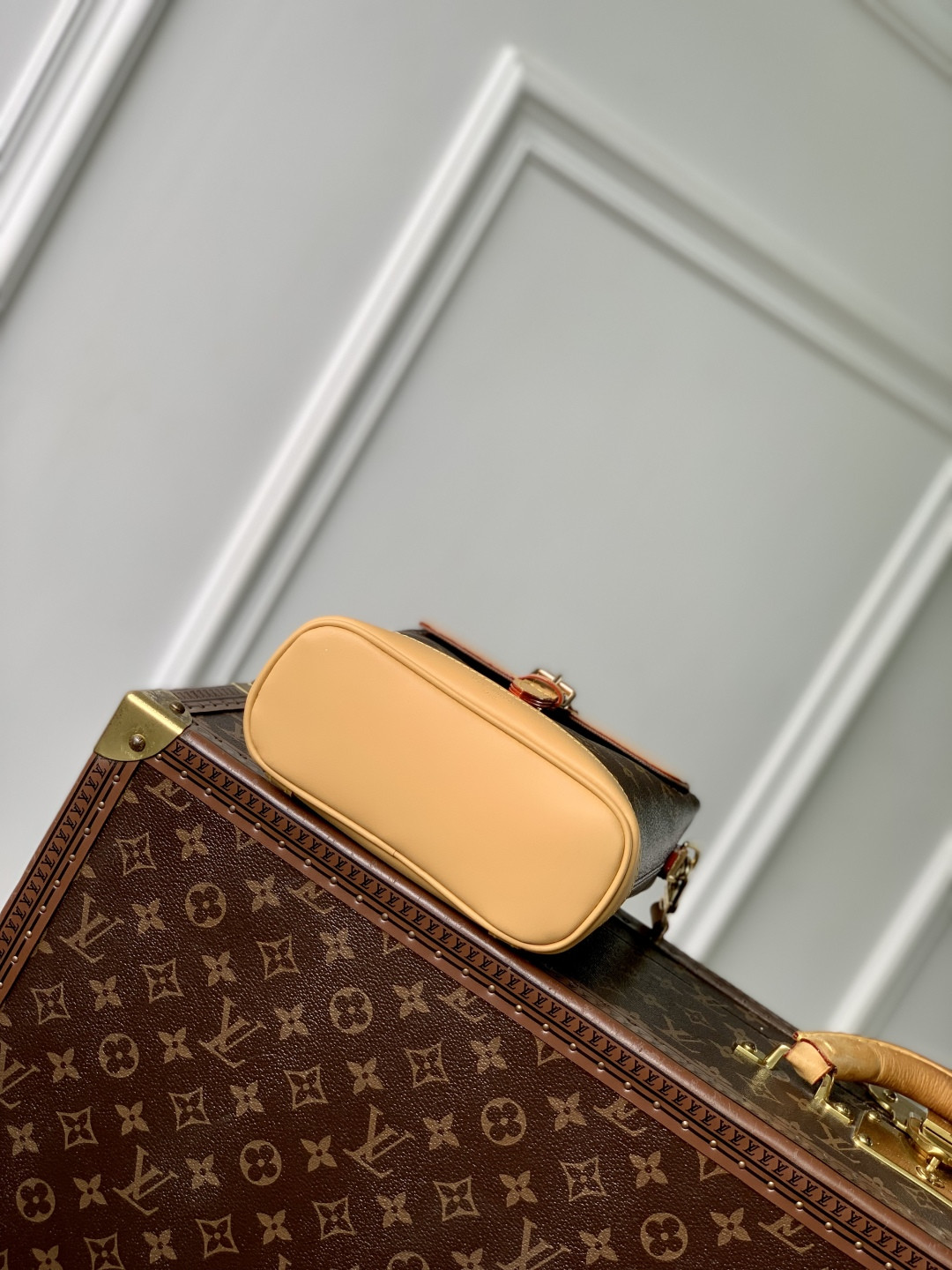 LV Soho Mini Backpacks M14651 17x23x8cm - Image 5