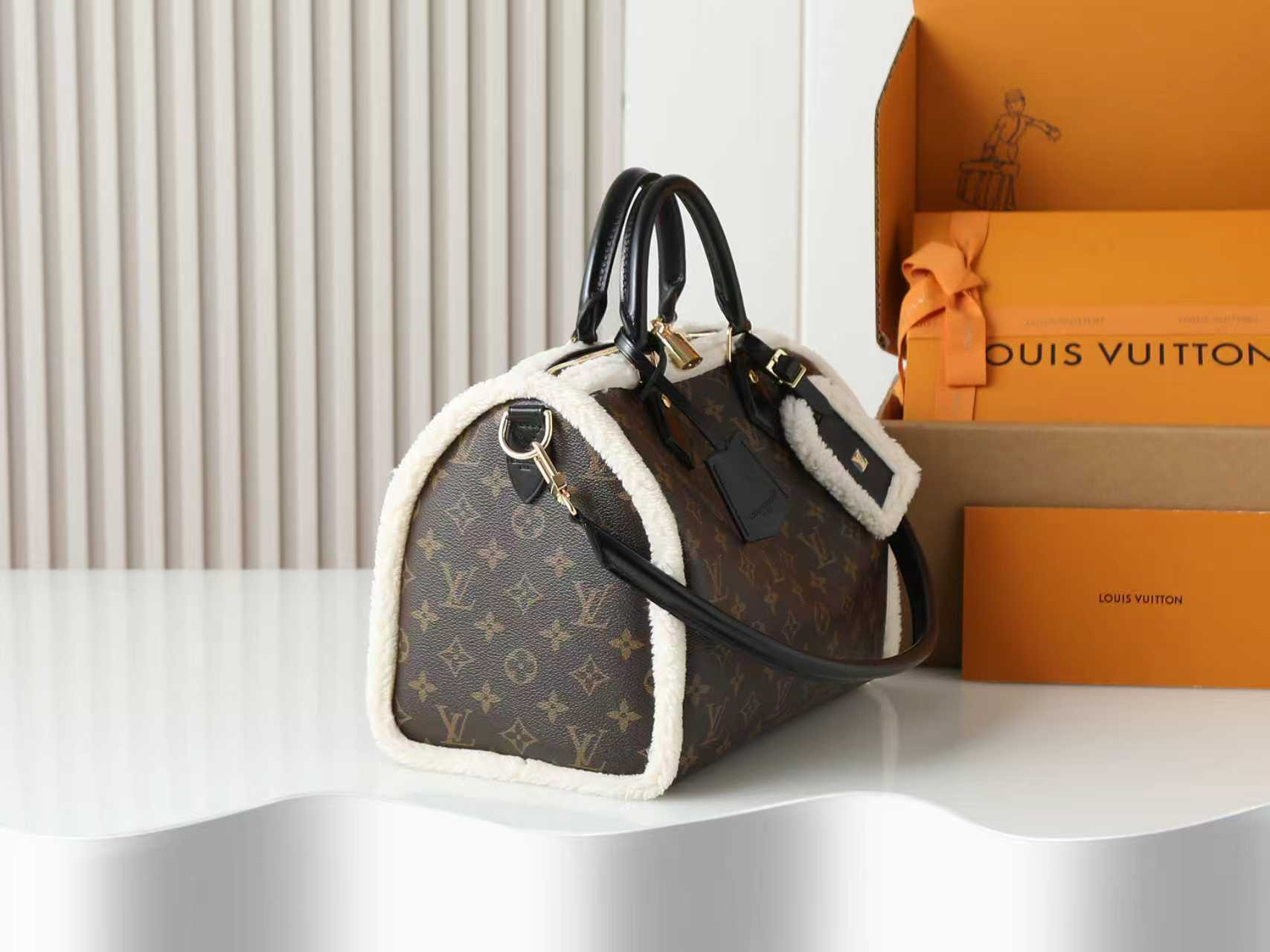 LV Speedy Soft 30 Teddy M26326 30x21x17cm - Image 5