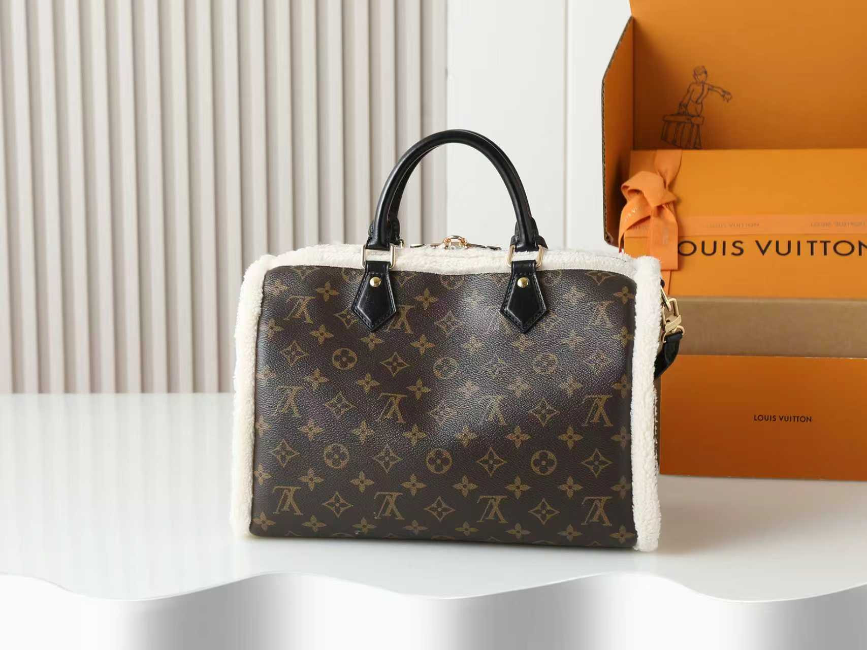 LV Speedy Soft 30 Teddy M26326 30x21x17cm - Image 3
