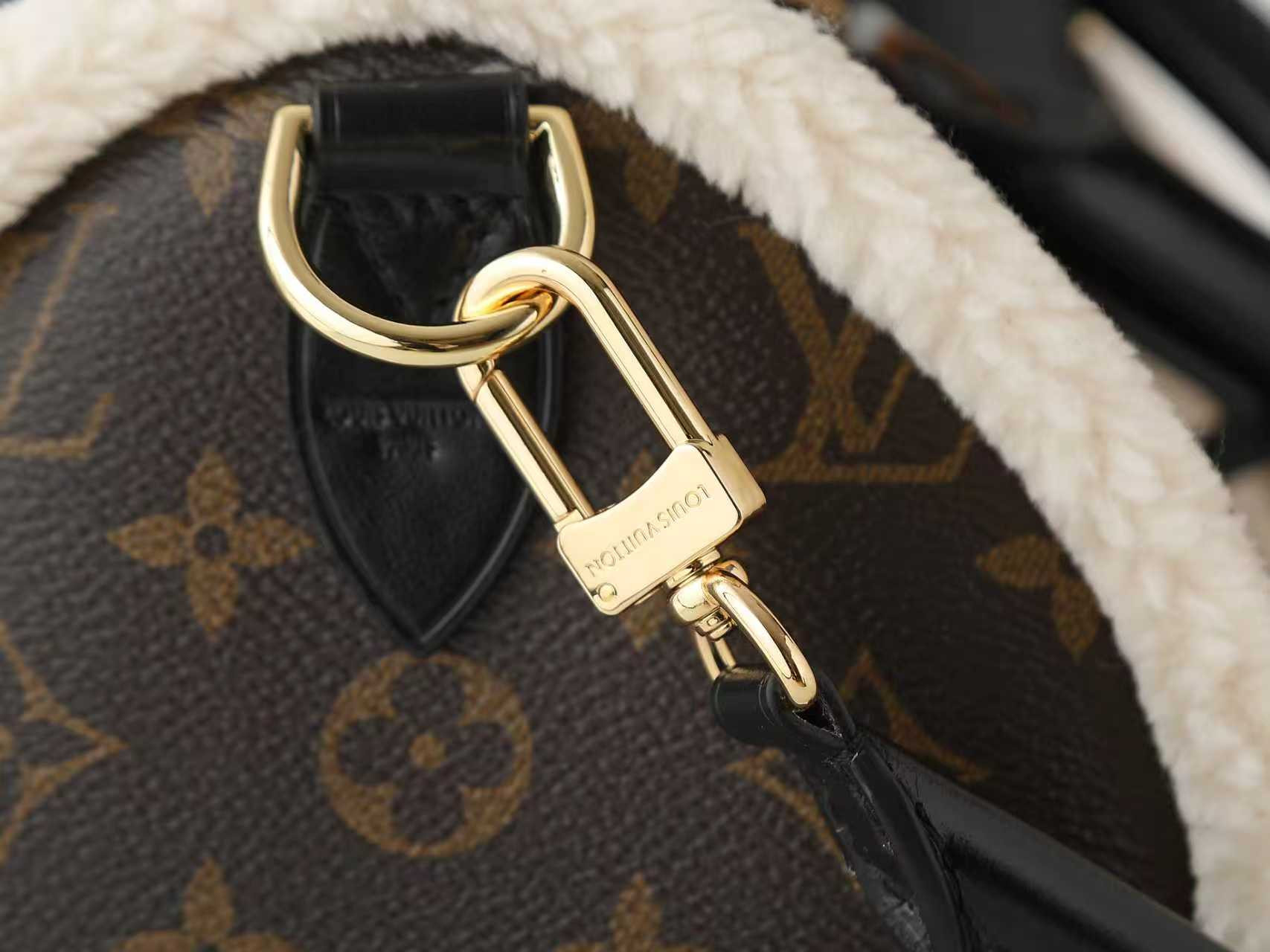 LV Speedy Soft 30 Teddy M26326 30x21x17cm - Image 7
