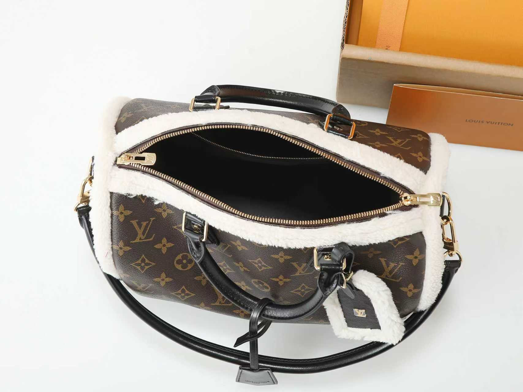 LV Speedy Soft 30 Teddy M26326 30x21x17cm - Image 6