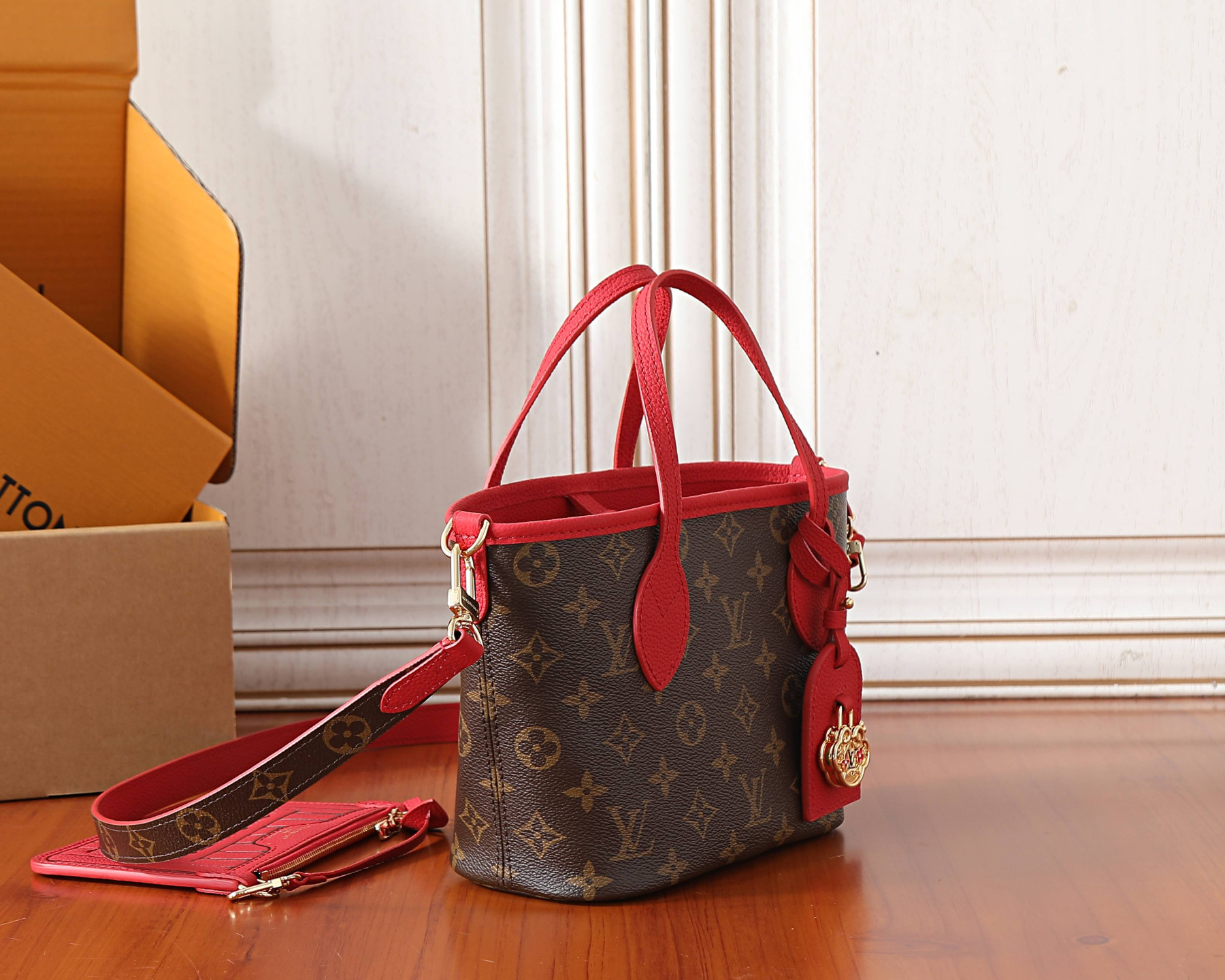 LV NEVERFULL INSIDE OUT BB Handbag M28318 16.5x11x26.5cm - Image 3