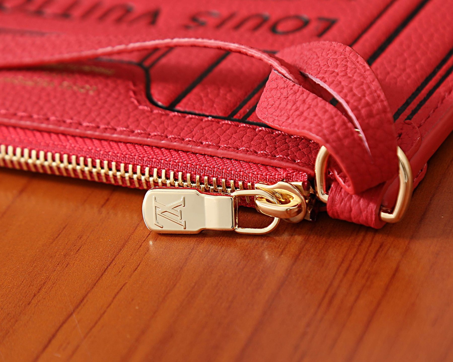 LV NEVERFULL INSIDE OUT BB Handbag M28318 16.5x11x26.5cm - Image 14