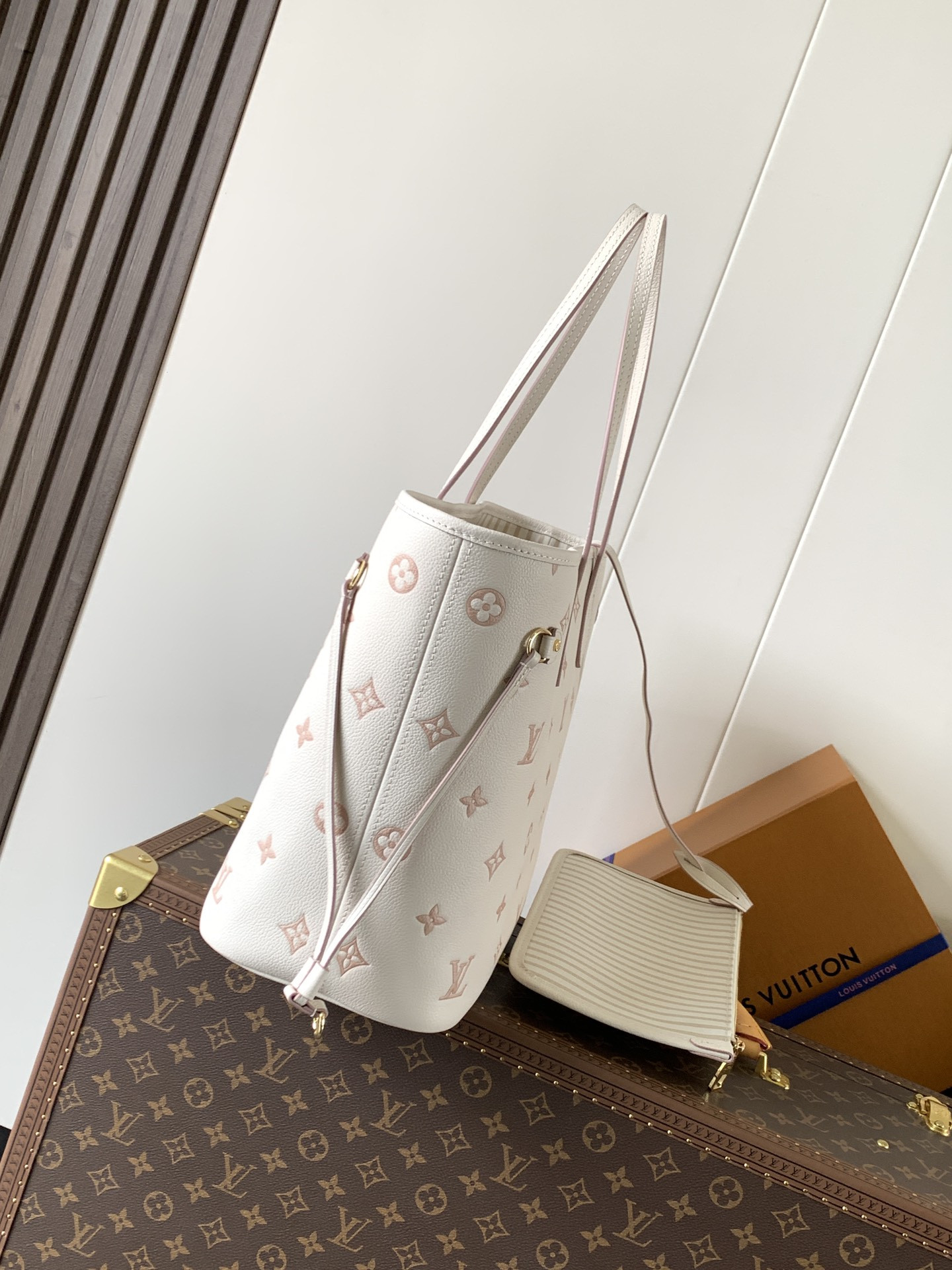 LV Neverfull MM M14285 31x28x14cm Without Box - Image 3
