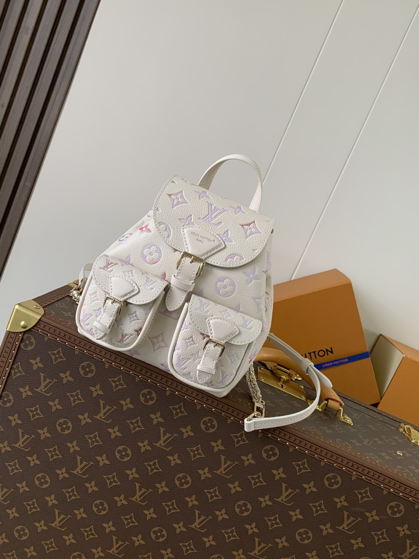 LV BACKUP Backpack M15113 20x22x14cm - Image 2